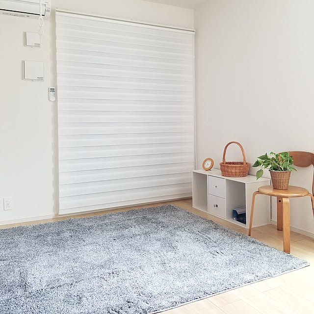 Lounge,ニトリ,ナチュラル,一人暮らし,1LDK,賃貸,ロールスクリーン,調光ロールスクリーン,観葉植物,ホワイトインテリア,ラグ,カラーボックス Yuukiの部屋