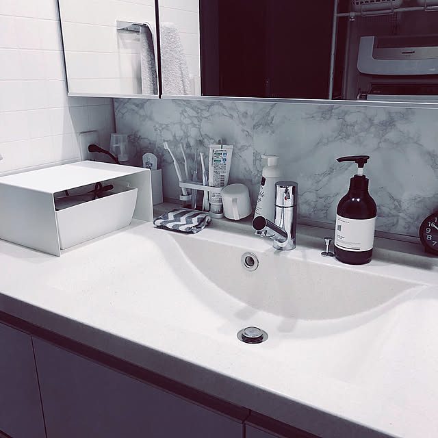 Bathroom,おうちすっきりプロジェクト,COLONY2139,洗面台周り,燕三条コの字ラック,いいね&フォローありがとうございます☆,山善,マンション,モノトーン,山善さんありがとうございます♡,モノトーンに憧れて,汚くてごめんなさい JUMPeyの部屋