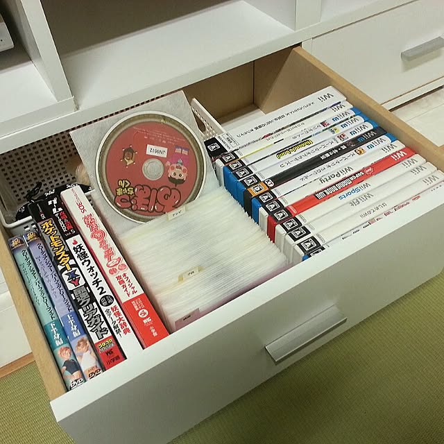 Lounge,収納見直し隊,テレビボード,WiiU,DVD収納,上半身･下半身…断捨離しなきゃw,引き出しの中,つかなお流『人生がどよめく片付けの阿呆』,整理収納部,ネクラ同好会,ダイエットは明日から部 naoの部屋