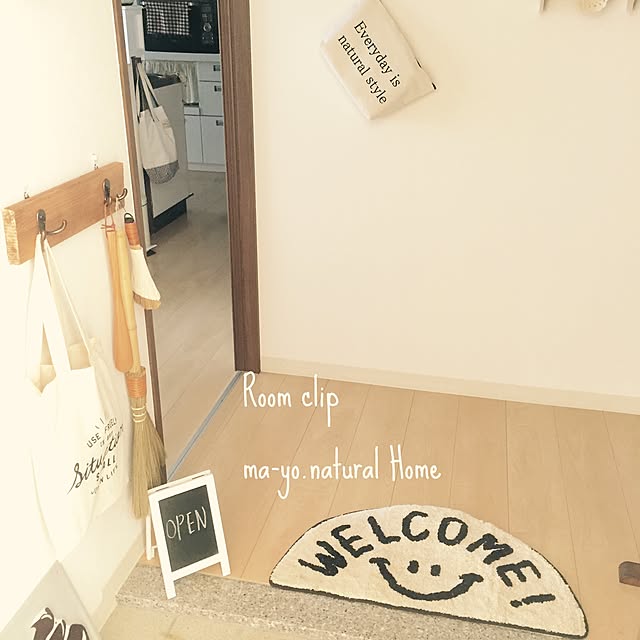 Entrance,イルーシー300,玄関,玄関マット,サリュ,ナチュラルインテリア,ナチュラル雑貨,沖縄,賃貸,salut!,ダイソー,セリア,白×木,ふたり暮らし,暗い玄関 ma-yoの部屋