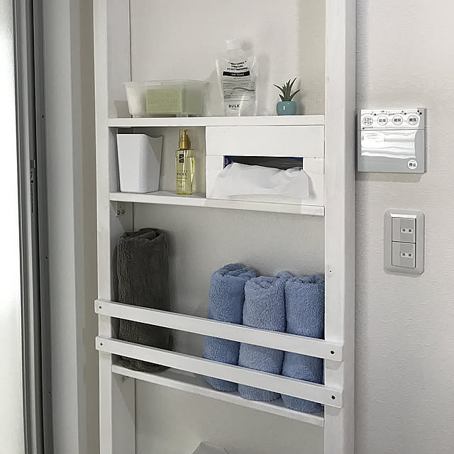 Bathroom,白,アジャスター金具,1×4 材,2×4材,ミニマルライフ,シンプルモダン,ミニマル,シンプル,ミニマルモダン,ミニマリスト,もたない暮らし,DIY,ディアウォール,BULK HOMME,タオル収納 rererereinaの部屋