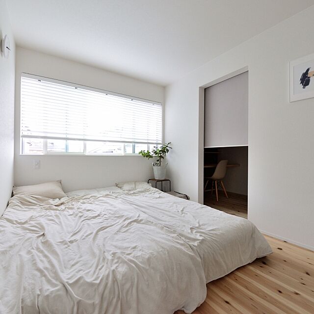 Bedroom,寝室,シンプル,無垢材,塩系インテリア,一軒家,marushohomedesining Emiの部屋