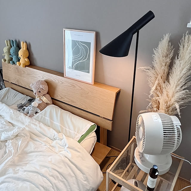 ベッドルーム,IKEA,アクセントクロス,サーキュレーター,寝室インテリア,ホームコーディ,ニトリ　ベッド,ホームコーディのある暮らし,イオン ホームコーディ,夏の暮らし準備2024 yaの部屋