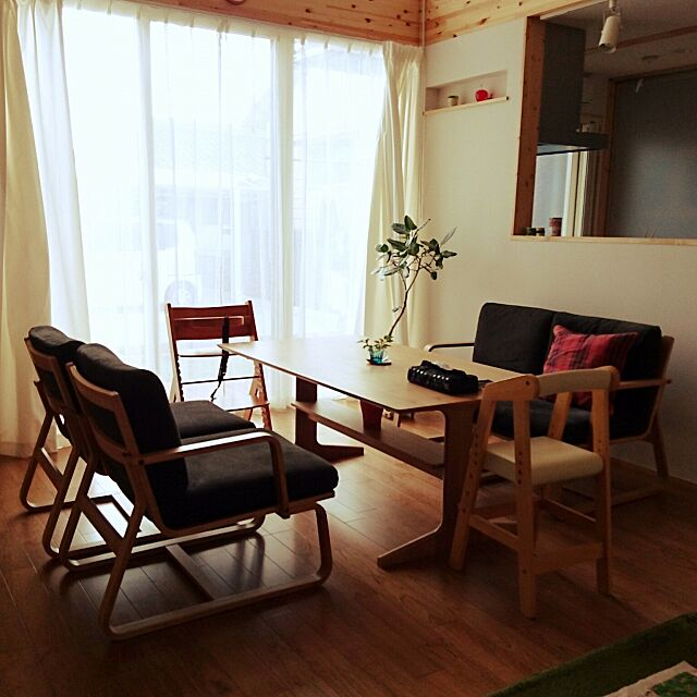 Lounge,無印良品 ソファ,無印良品 カーテン,リビングでもダイニングでもつかえる piyosukeの部屋