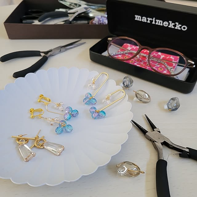 My Desk,梅雨の楽しみ方,趣味,趣味を楽しむ,アクセサリー作り,爽やかカラー,minneにて販売予定です♡,心地よく暮らす工夫,良い時間を過ごす,建売だけど心地よく,好きなものに囲まれて暮らす,すっきりとした暮らし,訪問ありがとうございます♡,みなさんに感謝です♡,コメントお気遣いなく♡,写真3枚あります suzuの部屋