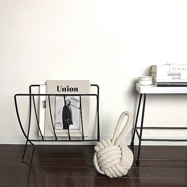 ダミーブック手作り,ブックスタンド,UNIONインテリア,ドアストッパー,ダイソー,On Walls AYA607の部屋