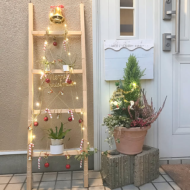 メールボックスDIY,寄せ植え,クリスマス,LIXIL,百均,ライト,クリスマス,たなDIY,飾り棚,ディスプレイ棚,ライトアップ,LEDライト,Entrance,ガムテープの芯,トイレットペーパーの芯,ラダーシェルフ,ラダーＤIY,冬支度,手作り tararaの部屋