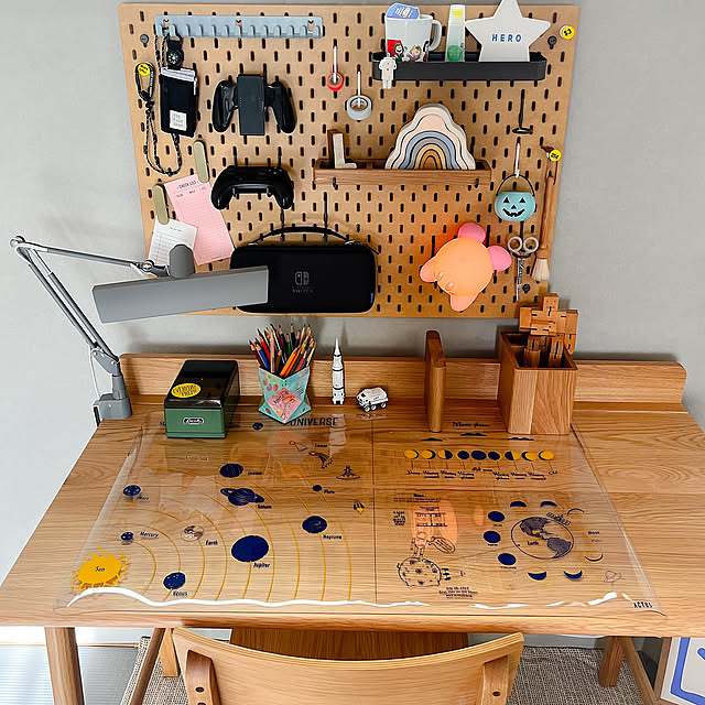 My Desk,有効ボード,THEO,アクタスキッズ,ACTUS,読書スペース,IKEA,キッズスペース,HAY,海外インテリアに憧れる,子どもと暮らす,アクセントクロス,文房具収納,男の子ママ,THE PARK SHOP,penco louiemamaの部屋