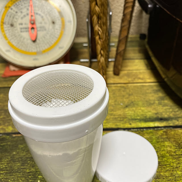 Kitchen,片栗粉入れてます,小麦粉ふりふりストッカー,ダイソー,買ってよかったもの,団地,100均 mamiの部屋