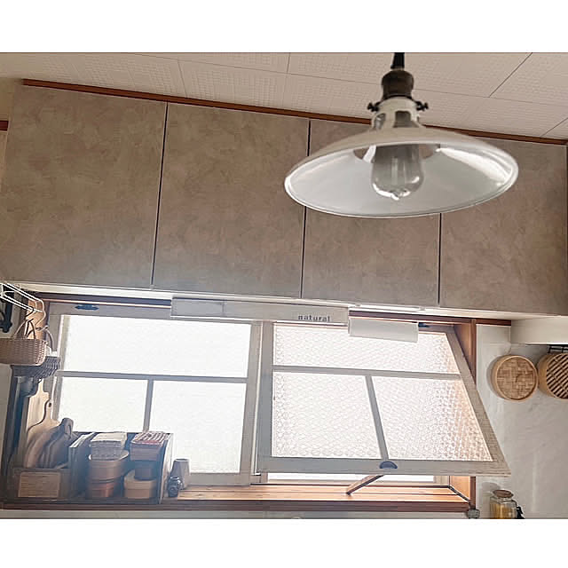 On Walls,カッティングボード,本棚,蒸篭,窓枠DIY,ペンダントライト,キッチン吊り戸棚,暮らしのひとコマ,かご,古いもの,夏の暮らし準備,わっぱ弁当箱 rookuの部屋