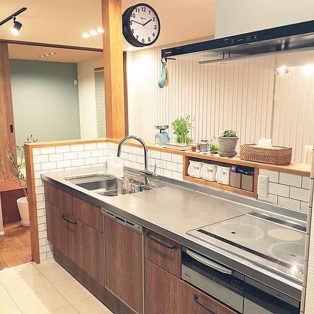 Kitchen,バーチ,名古屋モザイク,床タイル,サブウェイタイル,スパイスニッチ,野田琺瑯,無印良品,チェリー,Panasonicキッチン,グローエ × クリンスイ水栓,大黒柱,DULTON 時計 Rinの部屋