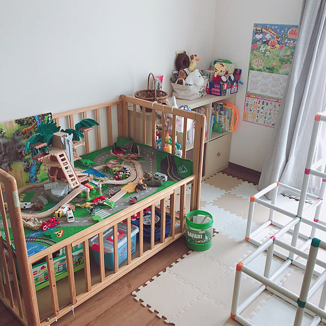 アニア,プレイテーブル,IKEA,おもちゃ収納,おもちゃ,ベビーベッドリメイク,ベビーベッド,わたしのDIY&リメイクアイデア,ジャングルジム,キッズスペース,プレイマット,こどもと暮らす,白いわんぱくジム,こどものいる暮らし,My Desk chippiの部屋