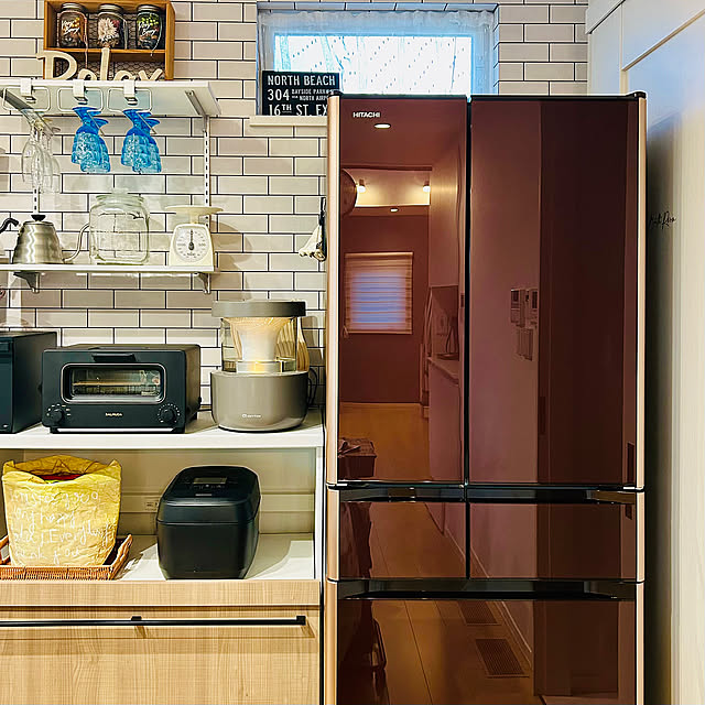 Kitchen,サブウェイタイル風壁紙,冷蔵庫,冷蔵庫掃除,冷蔵庫裏掃除,大掃除,注文住宅,戸建て,快適エアリー,すっきり暮らす,スマートパワーステーション,マイホーム記録,おうち時間,心地よい暮らし,快適な暮らし,鉄骨住宅,セキスイハイムSPS,キッチン Yumi-springの部屋