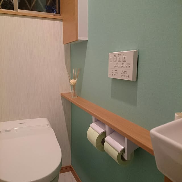 Bathroom,トイレ,アクセントクロス ブルー,サンゲツ,サンゲツクロス,シンプル,TOTOトイレ,TOTO,北欧風 anjuの部屋