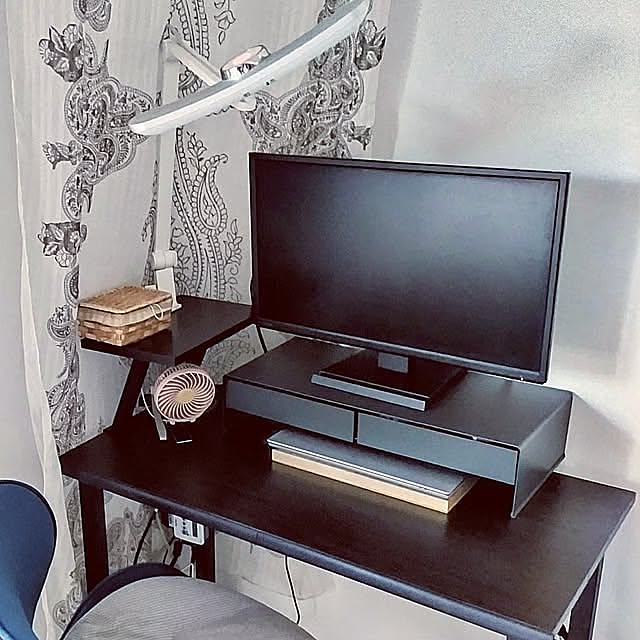 My Desk,使い方いろいろ,マンション暮らし,パソコンデスク,ワークスペース,テレワーク,リビングワークスペース,在宅勤務,無印良品,モニタースタンド,引き出し付き,PCデスク周り,PCデスク,スチールデスク,ヤマソロ,デスクチェア,オフィスチェア,電気スタンド,スタンドライト,BenQ,DUO,マウス,マウスパッド,ノートパソコン,パソコン置き場,モニター台,新商品 mi-saの部屋