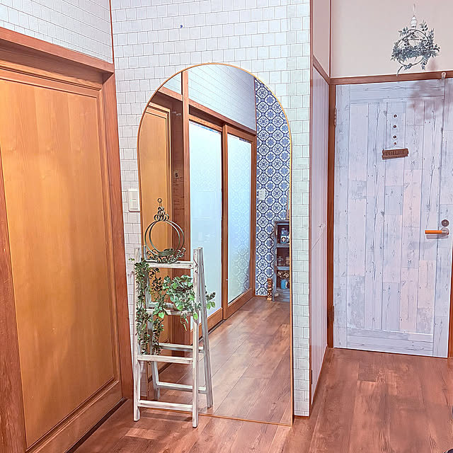 Entrance,はしご　,姿見鏡買いました❗️,姿見 アンティーク風,姿見　壁掛け,姿見鏡,姿見ミラー,姿見,ダイソー,100均,リノベーション,こどもと暮らす,中古戸建リノベーション mikaの部屋