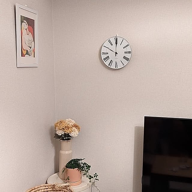 On Walls,時計,ナチュラルインテリア,シンプルインテリア,暮らし,暮らしを楽しむ,アルネヤコブセン,アルネ・ヤコブセン 時計,アルネヤコブセン時計,アルネヤコブセン ローマン 掛時計,アルネヤコブセン　時計,アルネヤコブセンローマン,アルネ ヤコブセンのローマンクロック natsumiminamotoの部屋