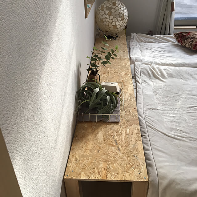 Bedroom,カインズホーム,イマジンウォールペイント,OSB合板,ベッドボードDIY,建売り改造,建売り一戸建て,建売住宅,壁紙DIY,壁紙屋本舗 sayumamaの部屋