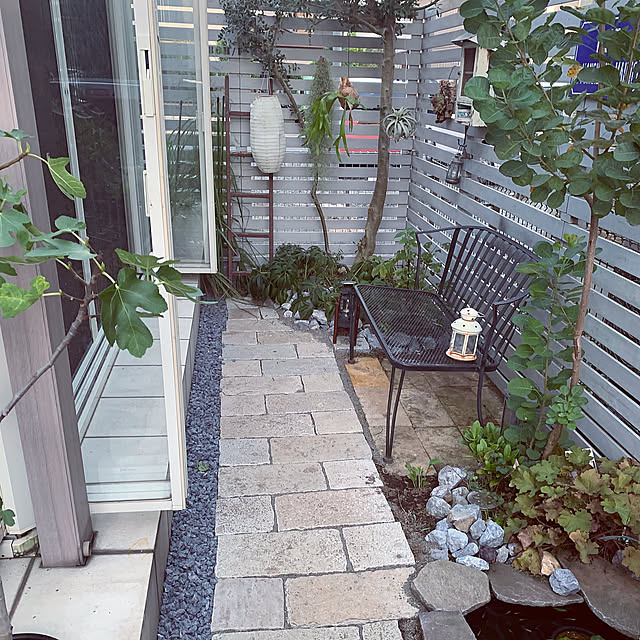 Entrance,石敷きdiy,芝生撤去,セカンドライフ,植物のある暮らし,おうち時間,心地よい暮らし,秋が待ち遠しい,いやしの空間,私らしい暮らし,わが家の好きな風景,模様替え,DIYのある暮らし akiの部屋