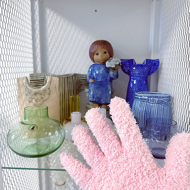 My Desk,大切な物を拭き拭き,隙間や奥の方,汚れたら何度も洗って使えるよ,デメリット夏は暑い,メリットは拭き拭きしたくなる,ダイソー100均,ダイソー購入品,ダイソー,お掃除手袋,マイクロファイバー手袋,マイクロファイバー,掃除しやすい,掃除グッズ,掃除道具,掃除,暮らしのひとコマ,夏 miyuの部屋