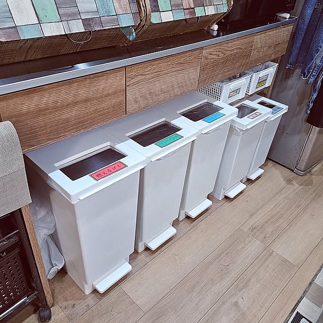 My Shelf,暮らしのひとコマ,RCの皆様に感謝です❤️,何気ない日常に感謝❁⃘*.゚,季節を楽しむ暮らし❁.*・゚,癒し◡̈❁*,感謝。.:*ฺ✤ฺ,ダイソー♡,いつもいいねやコメありがとうございます♡,DIY ♡,出会いのご縁に感謝です❤,1日を大切に過ごす!,人生楽しんだモン勝ち!,2026年♡,3月♡,キッチン背面収納♡,キッチン背面収納DIY ♡,キッチン背面収納棚セルフリフォーム,分別ゴミ箱置き場,1日も早い復旧と復興を祈ってます!,平和を祈ってます! mocomocoの部屋