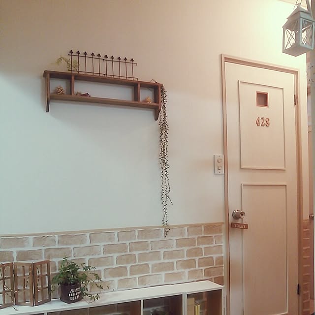 Bathroom,1K,フェイクグリーン,賃貸,ウォールシェルフ,賃貸アパート,DIY,一人暮らし,ドア,セリア,リメイクシート,トイレのドアリメイク Ryoの部屋
