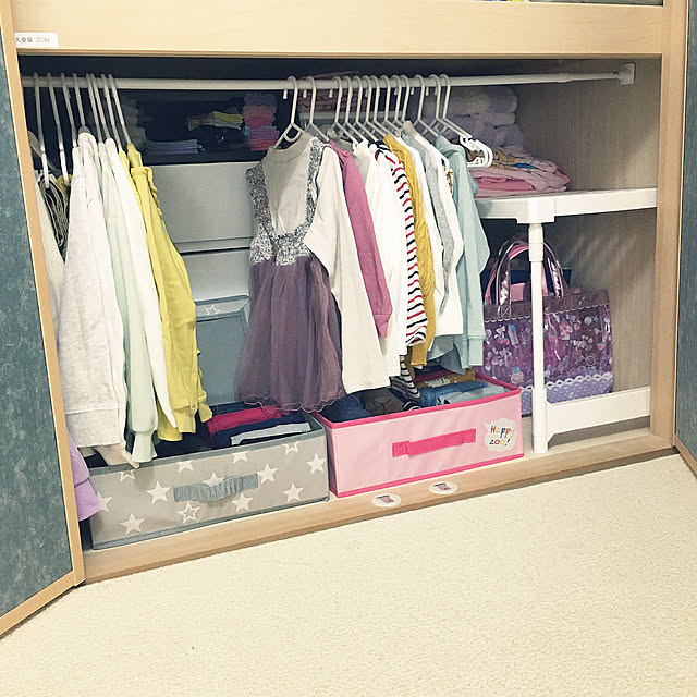 小さくても女子,押入れラック,子供服収納,かける収納,突っ張り棒,突っ張り棒で収納,和室収納,和室はキッズスペース,子供部屋クローゼット,子供部屋収納,ダイソー,My Shelf,扉はロールスクリーンへ変更 ahat.famの部屋