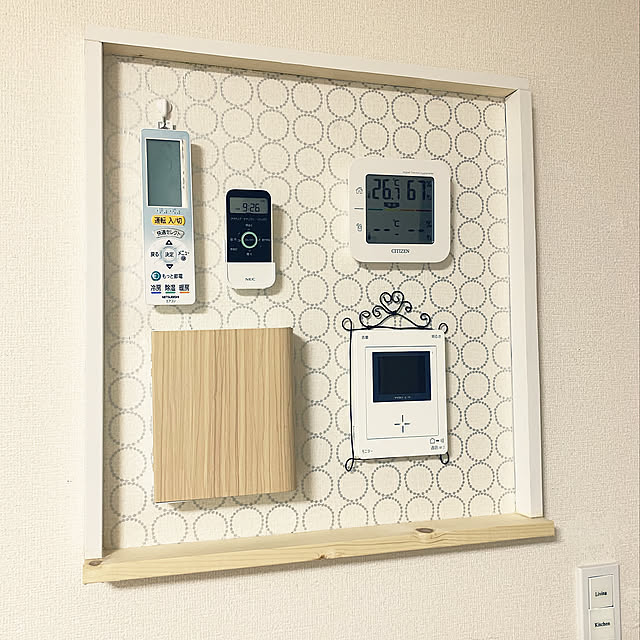 キーフックボード,DIY,ニッチ風,リモコンニッチ,マスキングテープ,インテリア,リビングダイニング,interior,建売,狭い家,子供のいる暮らし,こどものいる暮らし,On Walls yukiringoの部屋