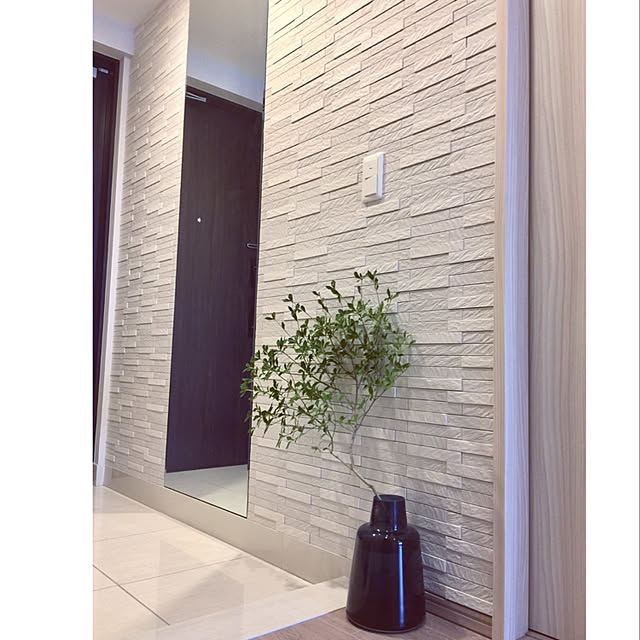 Entrance,LIXIL,グラナスルドラ,エコカラット,マンション,シンプル インテリア,グリーンのある暮らし,マンションインテリア,シンプル ナチュラル,フラワーベース,シンプル,ドウダンツツジ,ホワイト×ナチュラル,ホルムガード フローラ,ホワイトインテリア macaronの部屋