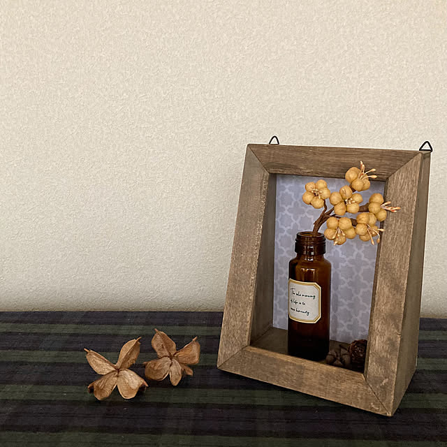 On Walls,材料は100均,フレーム,ナチュラル,ハンドメイド,DIY,セリア,雑貨大好き,木の温もりが好き,いいね！ありがとうございます♡,見てくれてありがとうございます(´∀｀),２枚投稿です kameの部屋