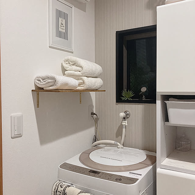 after,ダイソー,セルフリノベーション,狭い洗面所,建売住宅,2人暮らし,子供と暮らす,建売住宅diy,海外インテリアに憧れる,窓枠マステ,プチプラ,セリア,Bathroom,洗濯機周り aomaの部屋