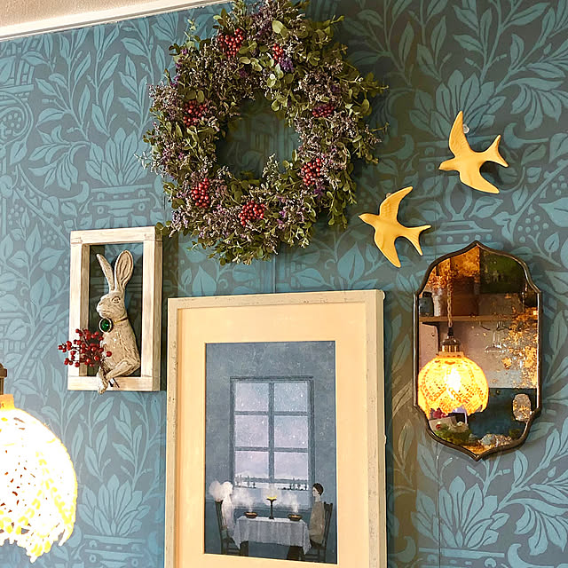 On Walls,レース編みのランプシェード,ペンダントライト,日下明,クリスマスリース,色鏡,reimi mirror,壁紙,ウィリアムモリスの壁紙,はがせる壁紙,WALPA壁紙,yarnnakarn mochi2usagiの部屋