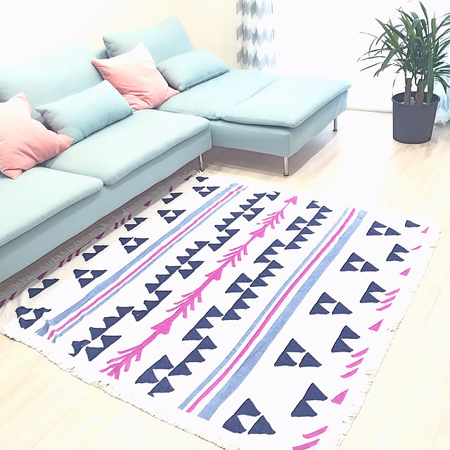 Lounge,Rug,ソファ,タオル生地,ラグマット,ラグ,平屋,カリフォルニアスタイル,マリンテイスト,ビーチハウス,フラットハウス,西海岸風,IKEA 3851houseの部屋