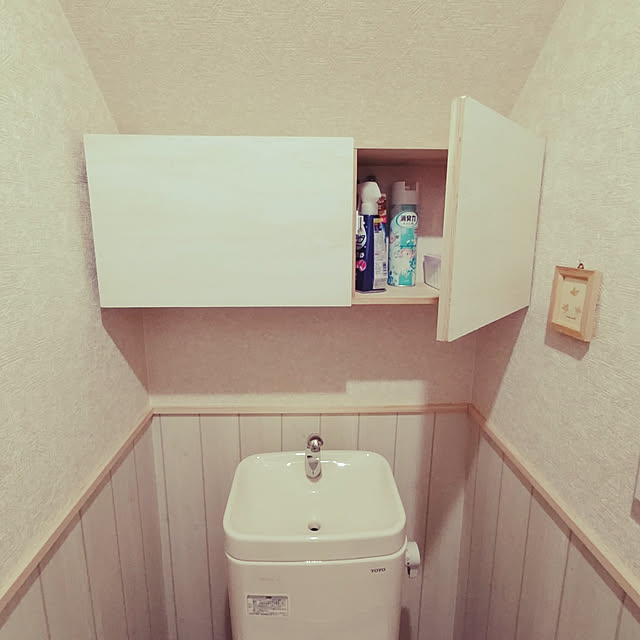 Bathroom,少しでも快適に,ホワイトウッド調,DIY,木目調,廃材利用,廃材DIY,極狭トイレ,腰壁DIY,はがせる壁紙,楽天で買ったもの,トイレ収納DIY,トイレ収納棚,トイレの壁,トイレットペーパー収納,トイレ洗剤収納 ha7ka7mamaの部屋