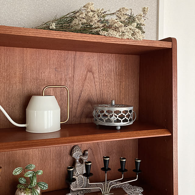 IKEA,植物柄,アジアン,キャンドルスタンド,アジア工房,モロッカン柄,蚊取り線香入れ,アンティーク風,観葉植物,ガーデニング,北欧ヴィンテージ,ディスプレイコーナー,ウォッシュ加工,シャビーシック,Lounge Virolの部屋