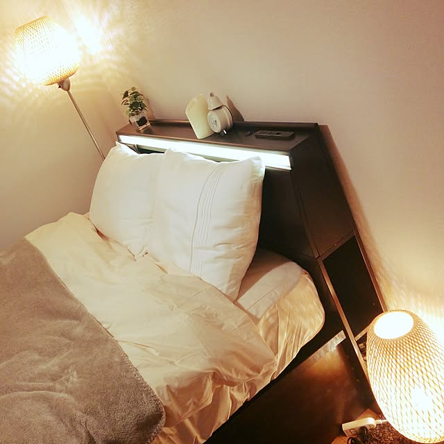 Bedroom,IKEA,1LDK,寝室,シンプル,間接照明,ダブルベッド,ふたり暮らし,賃貸,ニトリ,フェイクグリーン mamanの部屋