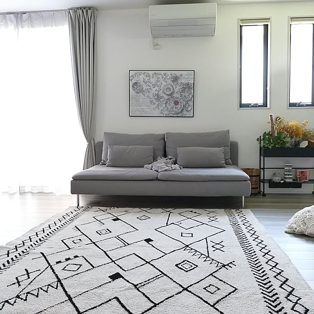 Lounge,IKEA,ソファ,ラグ,しまむらのラグ,グレー好き,グレーインテリア,ソーデルハムン,SEASON REASON,ミモザ,観葉植物,SCOPE,緩衝誌,アート ya_maの部屋