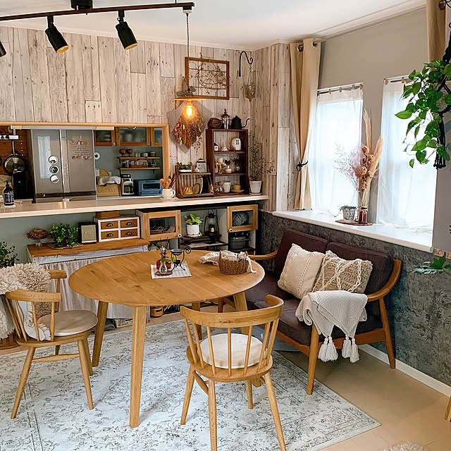 Overview,リセノインテリア,無印良品,リメイクシート,マルケッシュ チェア,壁紙屋本舗,ラウンドテーブル,クラッシュゲート,関家具,ダイニング,四季物ひろば,ダイニングテーブル chisaの部屋
