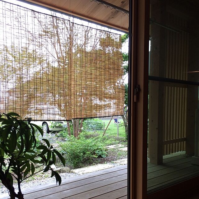 Lounge,掃き出し窓,すだれ,縁側,木の家 wakomaruの部屋
