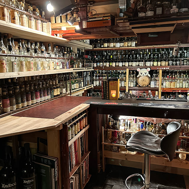 おうち時間,bar,お酒,男の隠れ家,ホームバー,ホームバーのある部屋,BARカウンター,バックバー,バーカウンター,団地暮らし,カウンター,バー,宅飲み,趣味,レアアイテム,男の趣味部屋,DIY,団地,趣味部屋,コレクター,ホームバーのある暮らし,ウイスキー,一人暮らし,いいね&フォローありがとうございます☆,リラックスタイム,モノ集め,Overview Masatoshiの部屋
