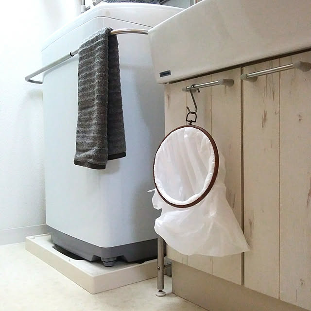 Bathroom,組み合わせ,極狭洗面所,刺繍枠アレンジ,刺繍枠×ビニール袋,イベント参加中,ゴミ箱,Ｓ字フック,壁紙屋本舗,高吸収 高密度 フェイスタオル,カインズ フェイスタオル miwaの部屋