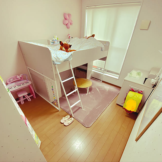 新生活,買ってよかったもの,RoomClipショッピング,おうち見直しキャンペーン,子供部屋,ニトリ,おもちゃ収納,収納ケース,入学準備,子供のいる暮らし,IKEA,キッズスペース,低反発ラグ,システムベッドデスク,ダイソー,Bedroom flower8823の部屋