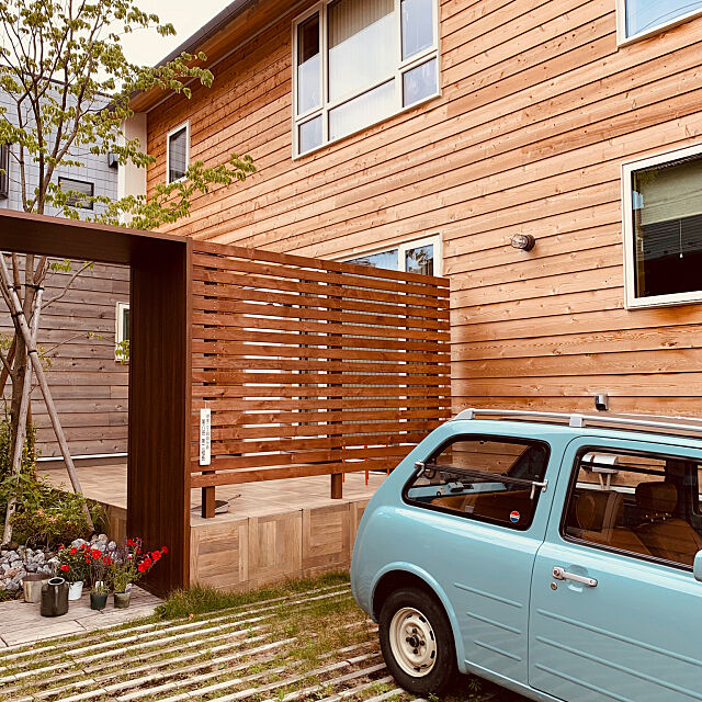 木が好き,レッドシダー,グリーンのある暮らし,こどもと暮らす。,樹脂サッシ,タイル張りの床,PAO,Entrance Takahiroの部屋