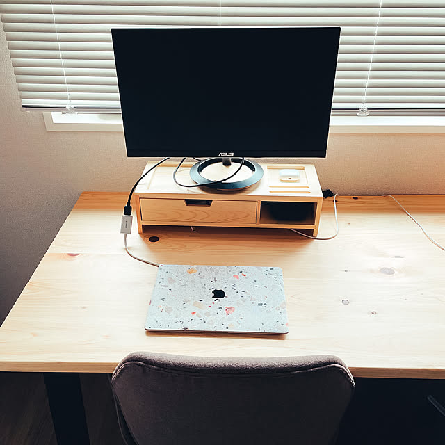 快適,すっきり暮らしたい,シンプルな暮らし,MacBook Air,デスクトップ,KANADEMONO,かなでもののある暮らし,かなでもののテーブル,ワークスペース,ワークデスク,テーブル,デスク,My Desk,かなでもの mocomocomokoの部屋