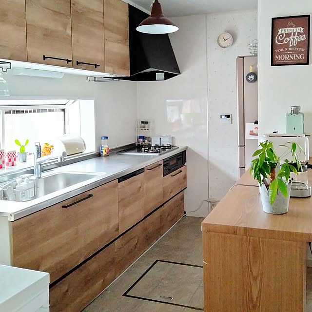Kitchen,システムキッチン,クリナップ,クリナップキッチン,クリナップ ラクエラ,リフォーム,キッチンの出窓,ステンレスシンク,ステンレス ワークトップ,ライトオーク,ブラックアイアン,浅型食洗機,浄水器一体型水栓,サイレントレール,実家をリフォーム,カフェ風 インテリア,ナチュラルカラー,キッチンカウンター,ペンダントライト chachaの部屋