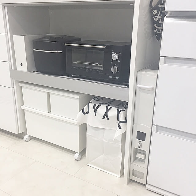 Kitchen,楽天で買ったもの,デザインレターズ,カップボード収納,10000人の暮らし,Panasonic,キッチン収納,白×グレー,ストック収納,収納,100均,セリア,白,白黒 yumekana77の部屋