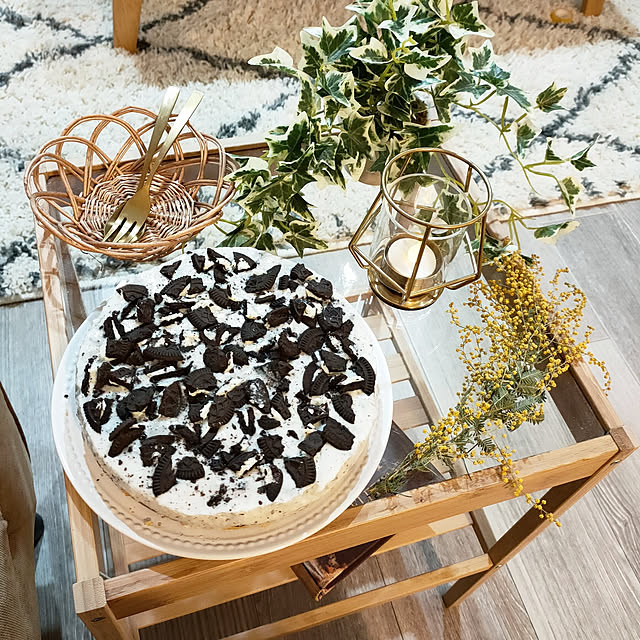 My Desk,プチ贅沢,オレオチーズケーキ,手作り,おやつ時間,韓国,ほうじ茶ラテ,断捨離,模様替え,片付け,頑張ったご褒美♡,キャンドルホルダー,イケア,ミモザ,サイドテーブル,グリーン,エンプティブック,ラグ,クッションフロアDIY,おうち時間を楽しく,植物のある暮らし,北欧,ナチュラル,すっきり暮らしたい,DIYのある暮らし,いつもありがとうございます♡,皆さんに感謝です(*˙˘˙*)ஐ,今日も1日お疲れ様 ◡̈❁,いつも見て下さってありがとうございます YUKKIの部屋