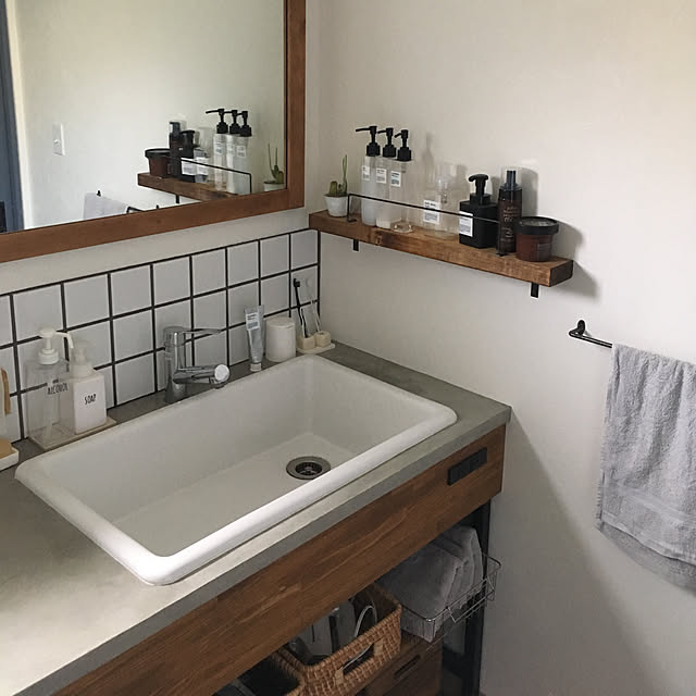 Bathroom,アイアンバー,アイアン家具,洗面台,コンクリート天板,病院用シンク,病院用流し,TOTO,インダストリアル,男前,造作洗面台,SK106 Sumiの部屋