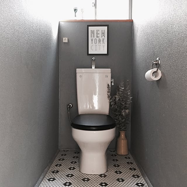 Bathroom,New York,ユーカリ,タイル,トイレ,toilet ,平屋,FLAT HOUSE ,AMERICAN HOUSE BIRDWELLの部屋