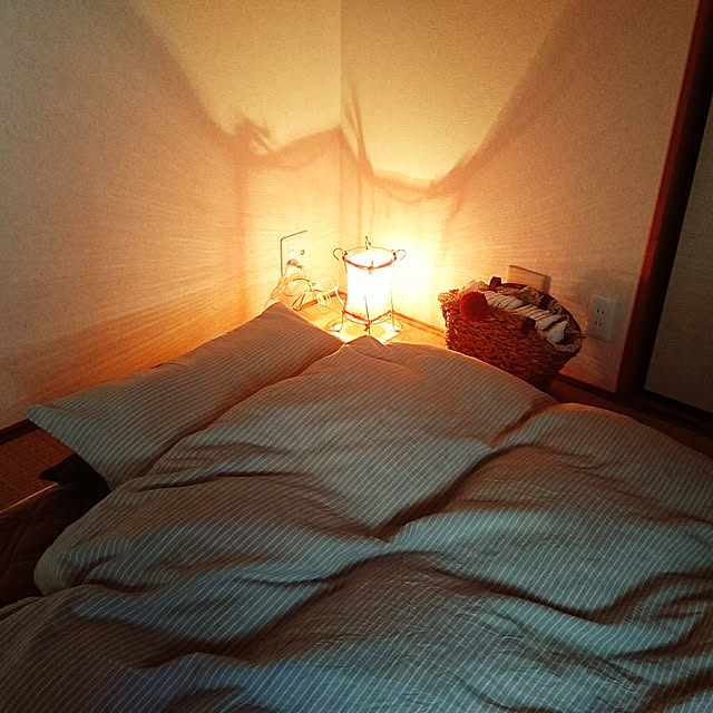 Bedroom,築35年,リフォーム物件,中古住宅,和室,あかちゃんのいる家,無印良品,無印良品 シーツ,間接照明,おむつ収納,かごバッグ laicoの部屋